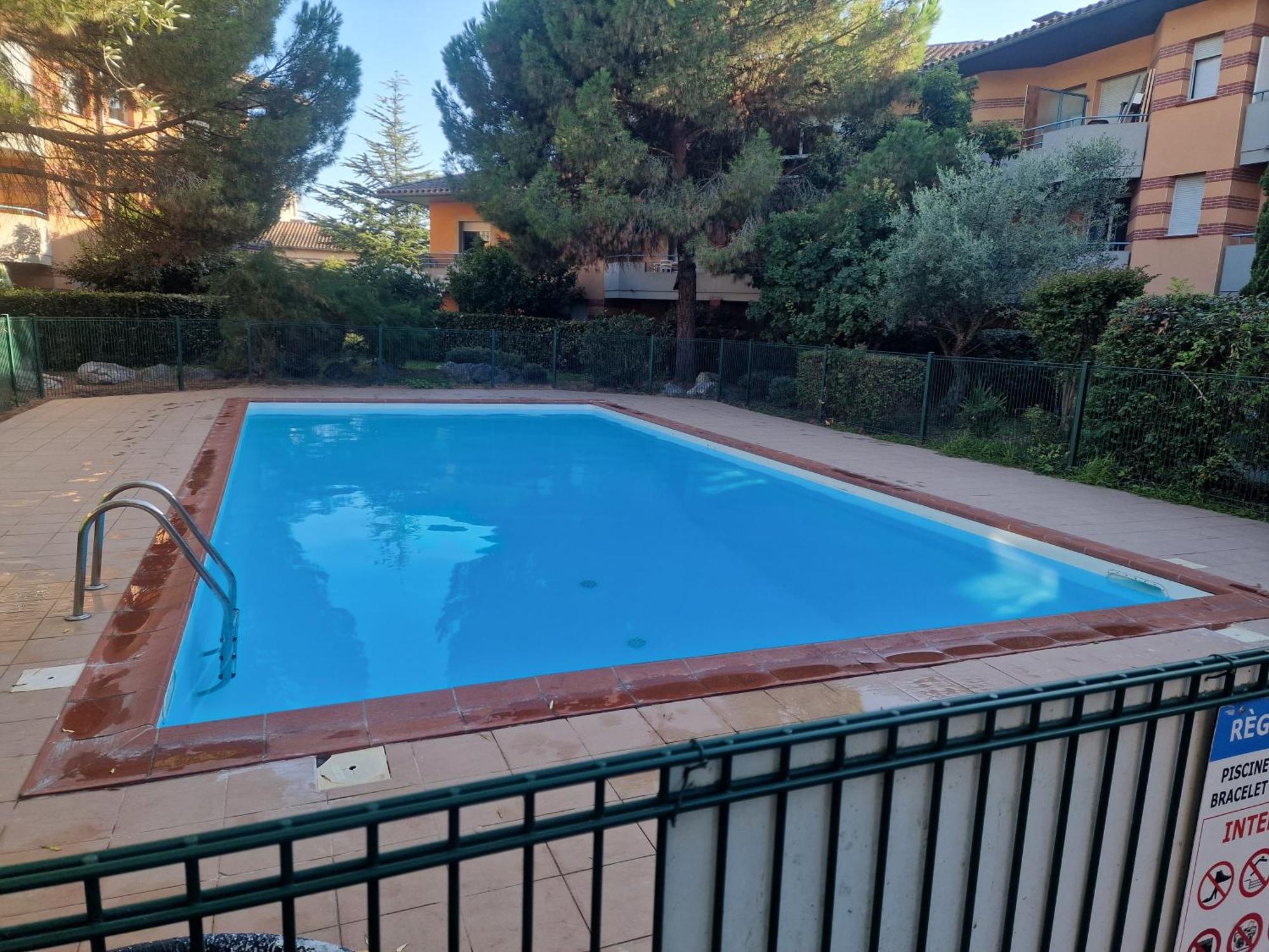 Comfortable Duplex En Residence Securisee Proche Metro Toulouse Luaran gambar